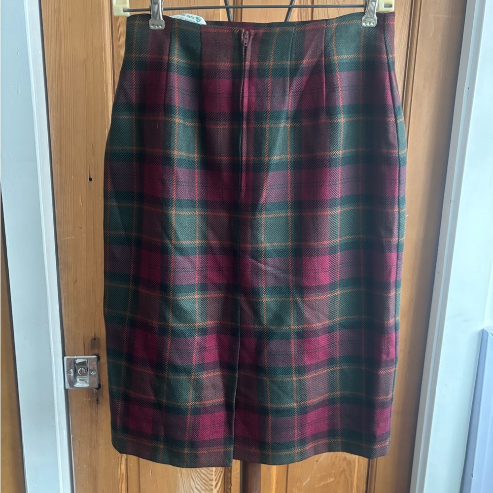 Marks‎ & Spencer Tartan Pencil Skirt in Red and Green